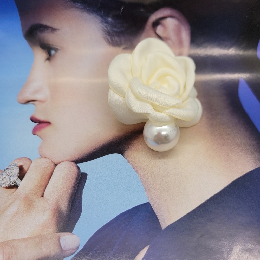 NWT Handmade Elegant Dangling Pearl Soft Ivory Rose Petal Drop Earrings - Picture 2 of 10